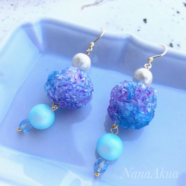 プラバンボールのピアス