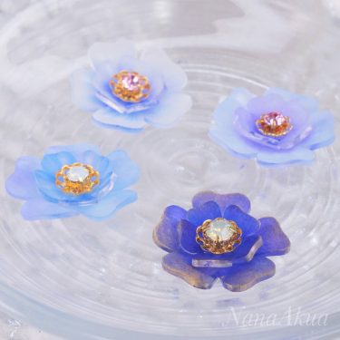 マッキーでの４種類の塗りかたで創作したプラバンの花